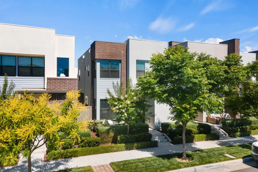 133 Fischbacher Street, Sacramento, CA 95816 - Image #2