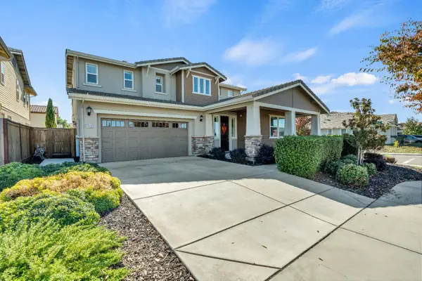 8388 Canary Pine Way, Elk Grove, CA 95757