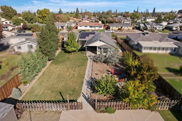 1411 Pontiac, Oakdale, CA 95361