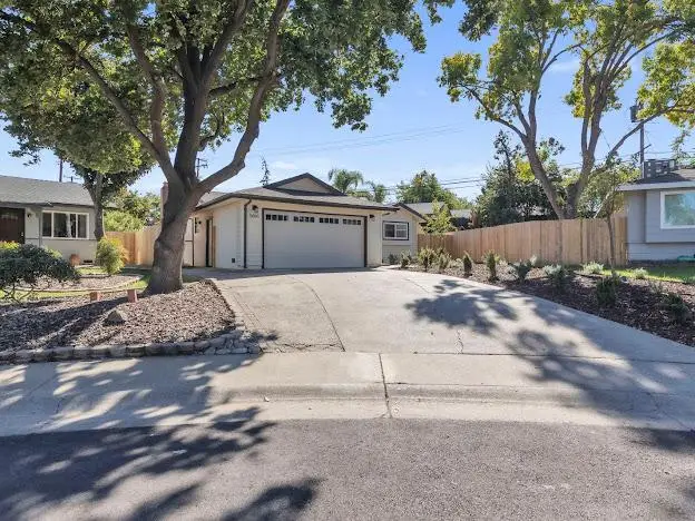 5841 Sharps Circle, Carmichael, CA 95608 - Image #2