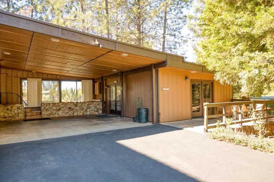 16979 Ridge Road, Sutter Creek, CA 95685 - Image #3
