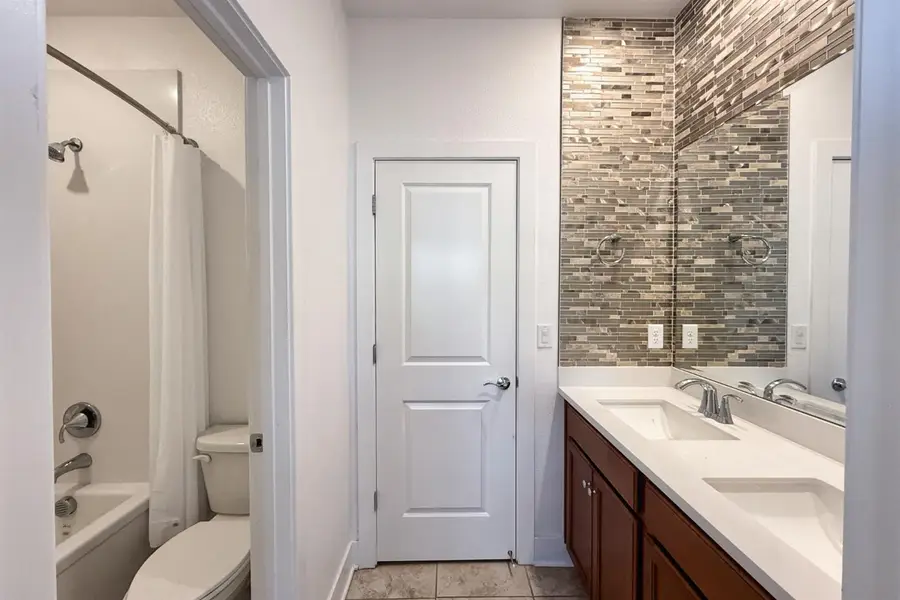 2878 Irish Meadow Way, Lathrop, CA 95330 - Image #2