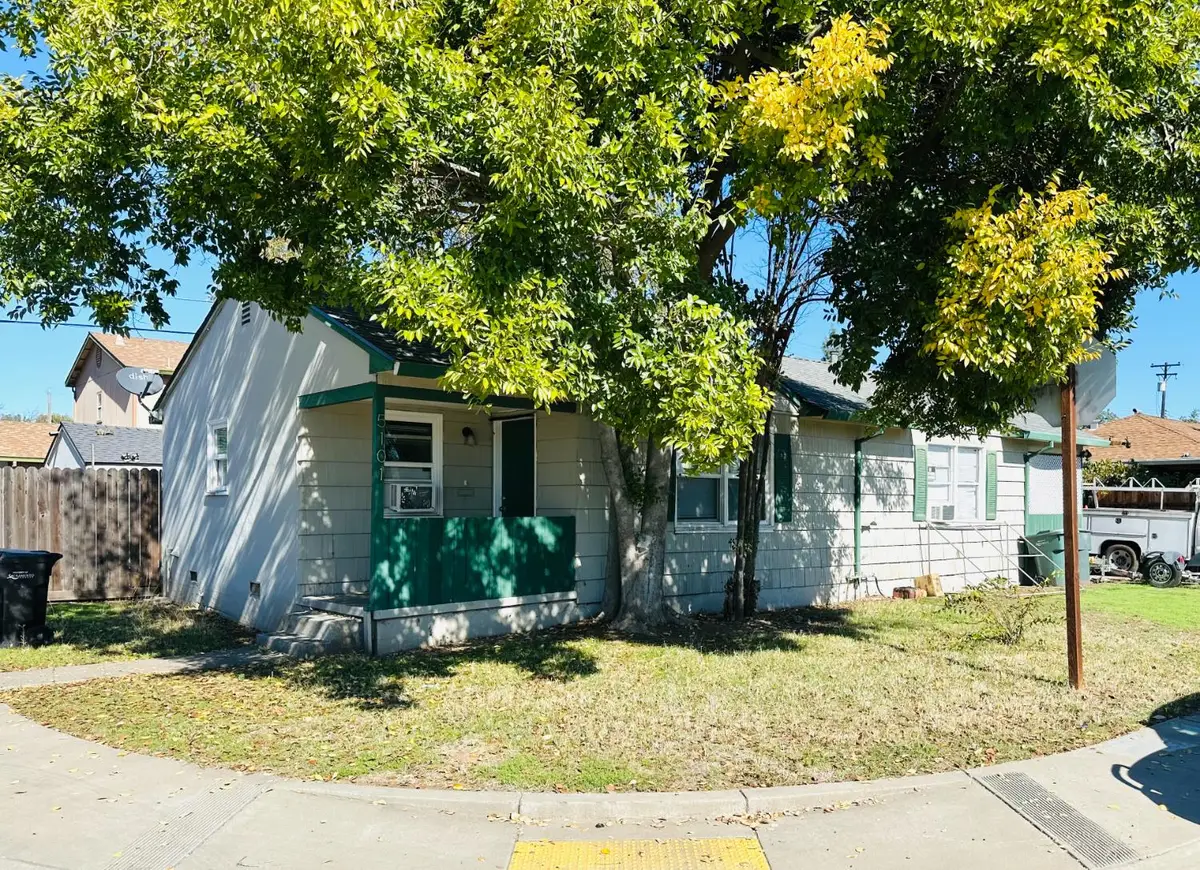 5101 Gordon Dr, Sacramento, CA 95824 - Image #1