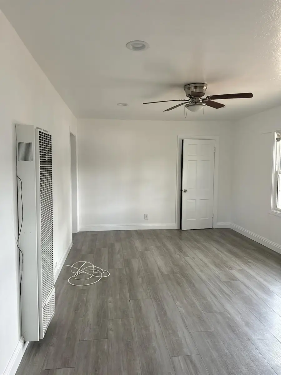 5101 Gordon Dr, Sacramento, CA 95824 - Image #2