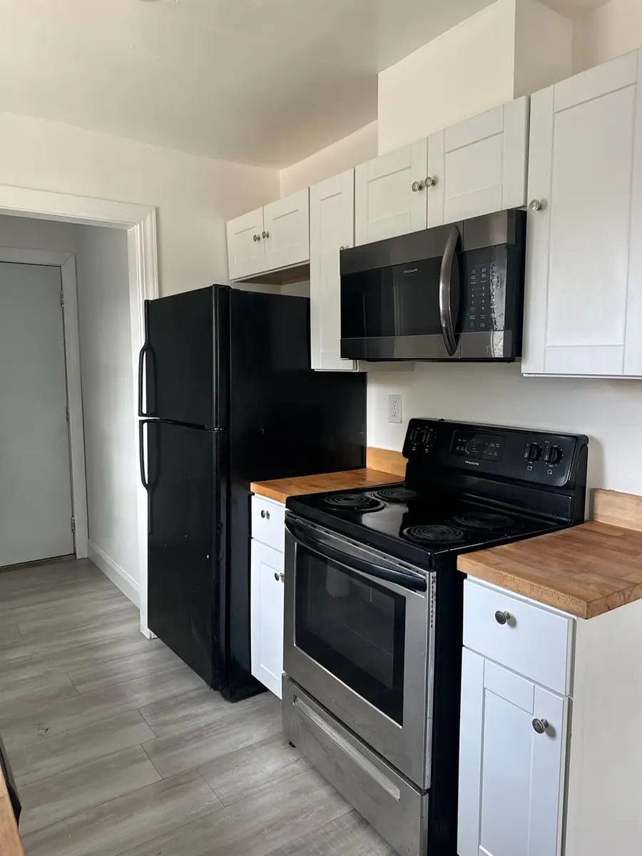 5101 Gordon Dr, Sacramento, CA 95824 - Image #3