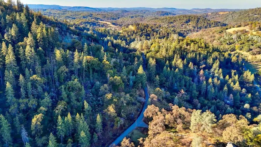 19225 Moroni Lane, Grass Valley, CA 95949 - Image #3