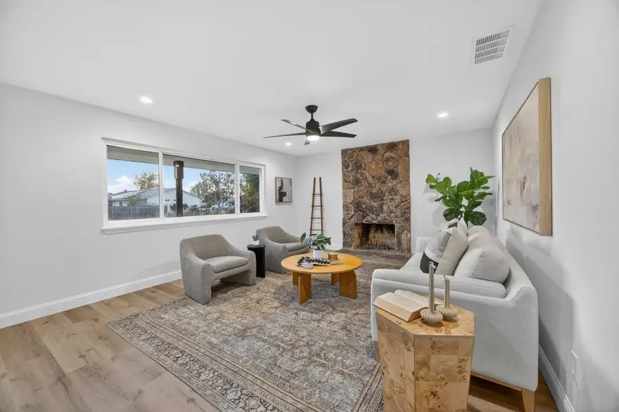 8561 Elaine Drive, Sacramento, CA 95828 - Image #3