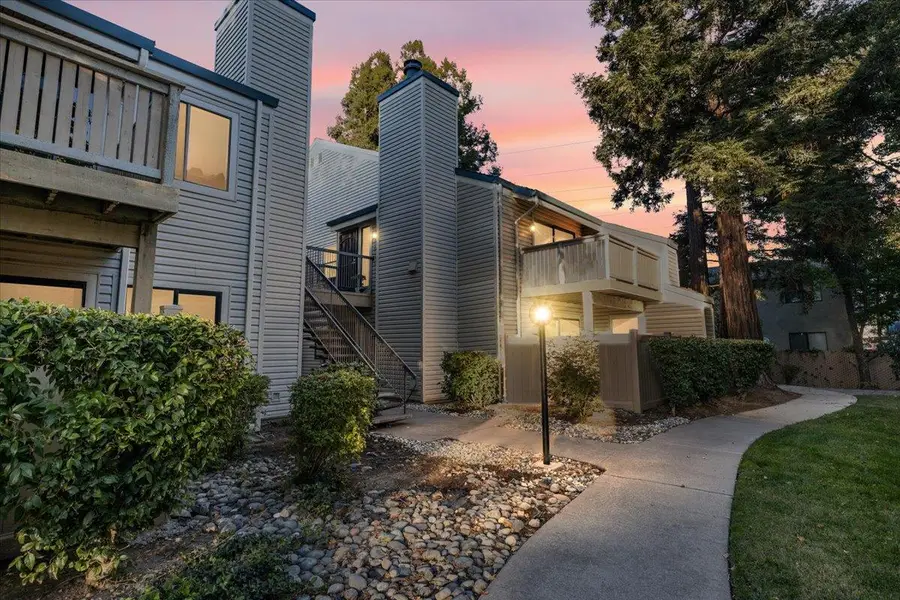 2280 Hurley Way #32, Sacramento, CA 95825 - Image #2