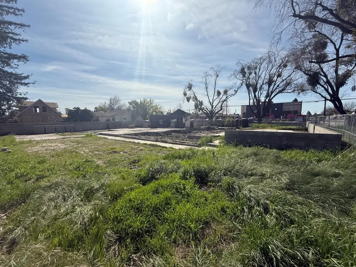 820 N Berkeley Avenue, Turlock, CA 95380 - #1