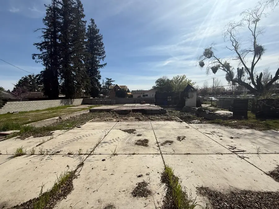 820 N Berkeley Avenue, Turlock, CA 95380 - #3