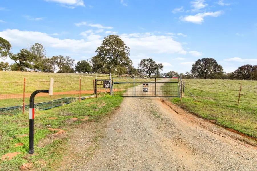 22800 Latrobe Road, Plymouth, CA 95669 - Image #2