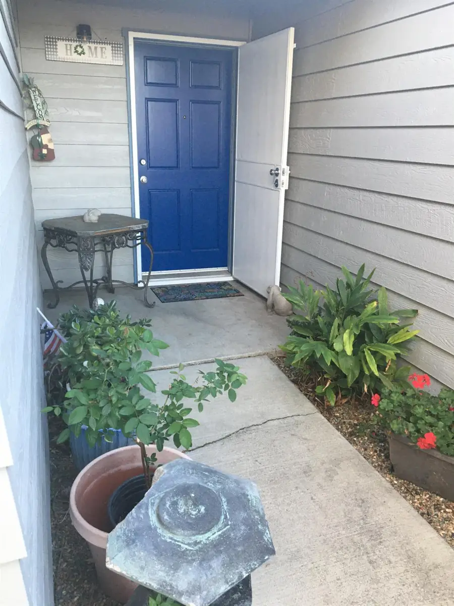 1328 Luna Lane, Stockton, CA 95206 - Image #3