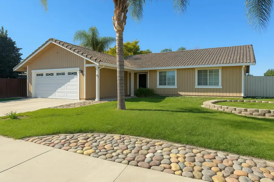 419 Stonewood Drive, Los Banos, CA 93635 - Image #2