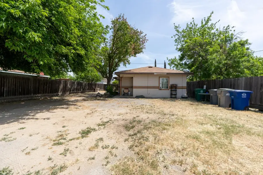 1109 Center Avenue, Dos Palos, CA 93620 - Image #2