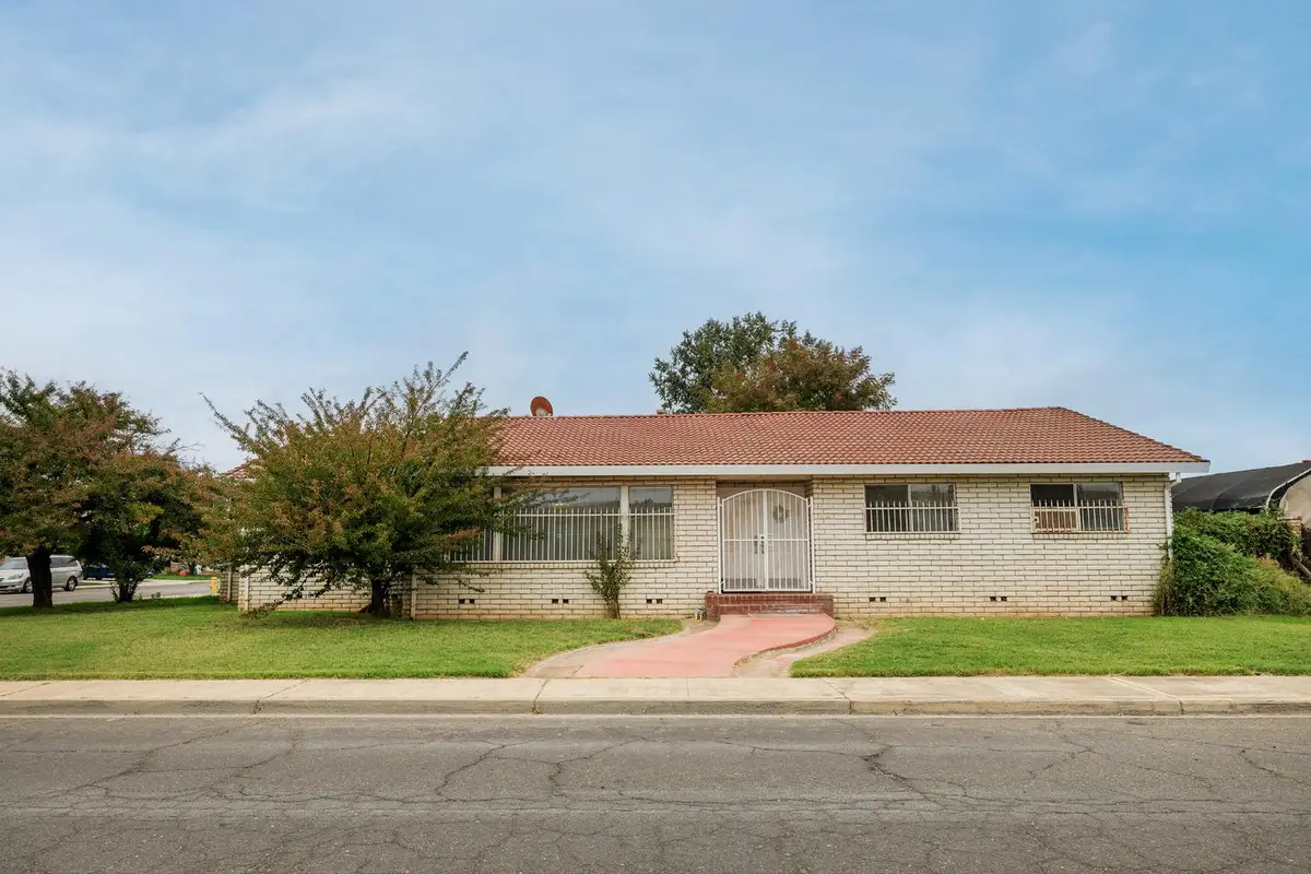 661 Newcomb Avenue, Turlock, CA 95382 - #1