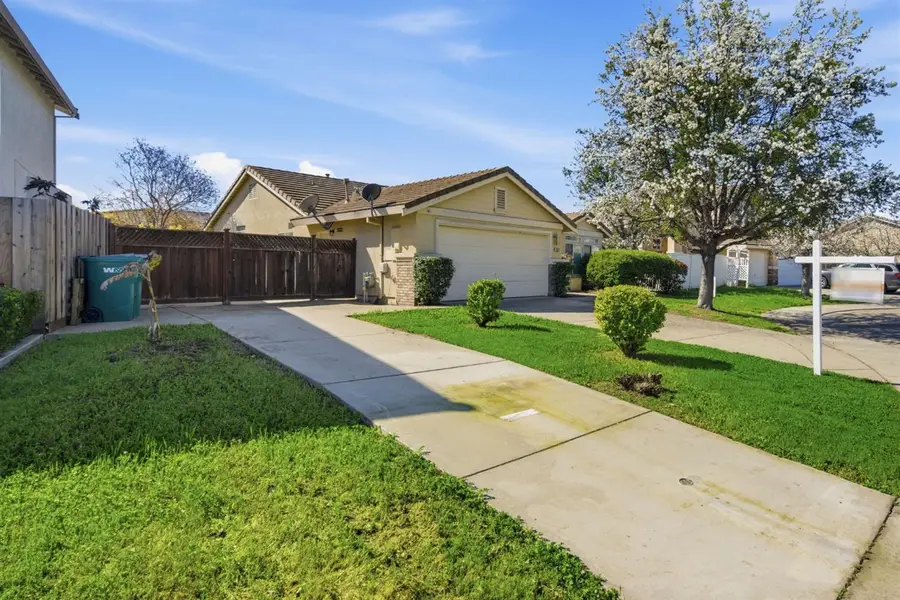 3920 Mount Ritter Court, Stockton, CA 95212 - #2