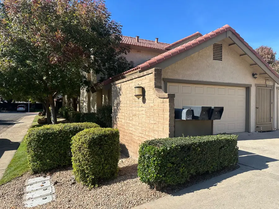 949 Claremont Court, Modesto, CA 95356 - Image #2