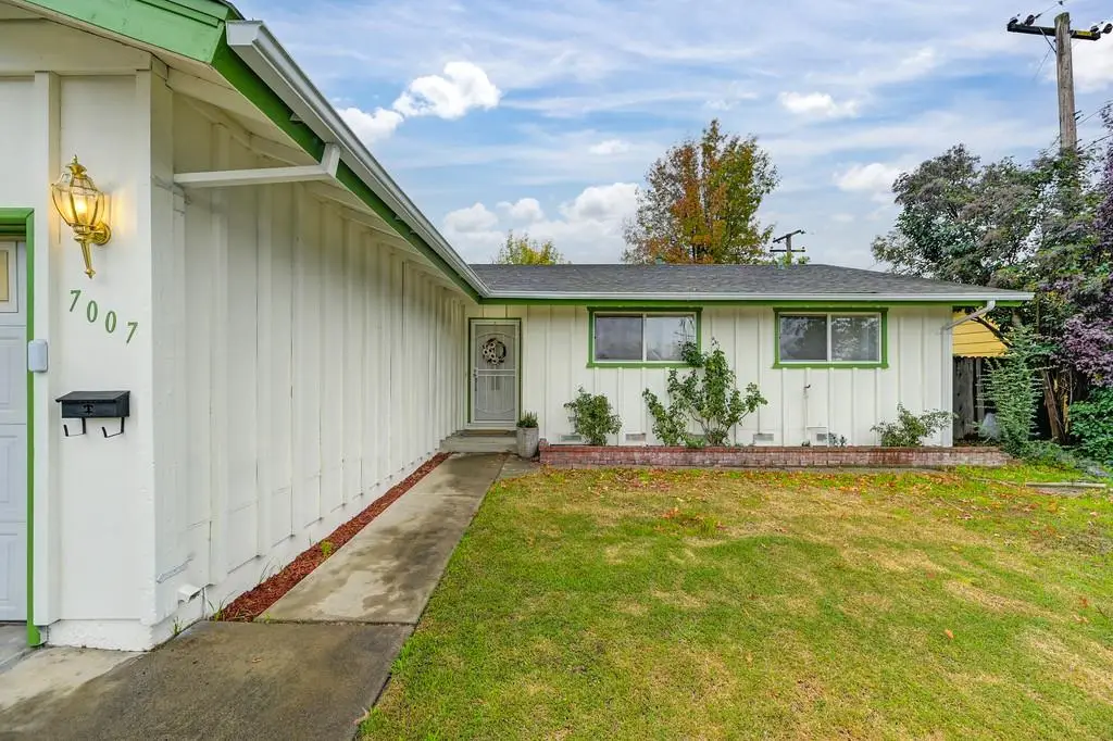 7007 Uranus Pkwy, Sacramento, CA 95823 - Image #1