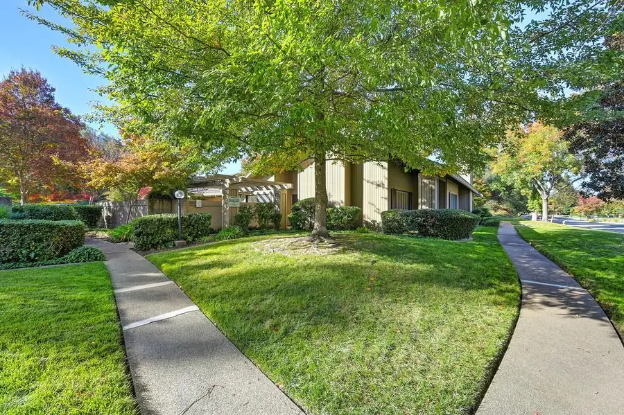 11552 Gold Country Boulevard, Gold River, CA 95670 - Image #2