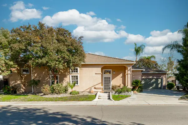 2100 Paramont Way, Modesto, CA 95355