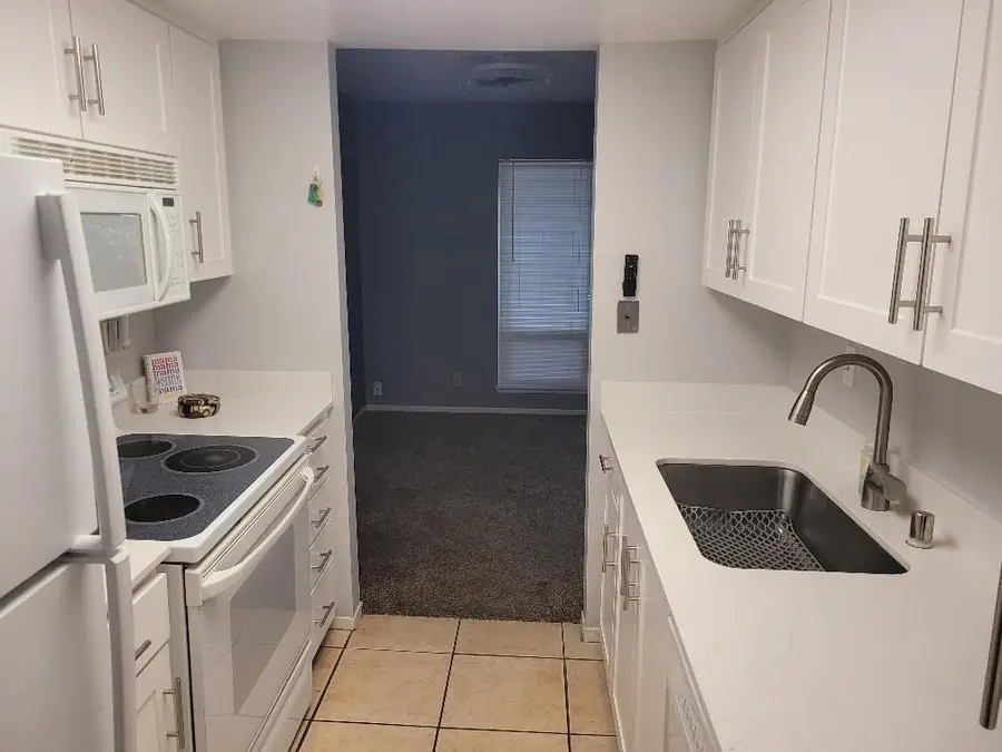 2430 Larkspur Lane #280, Sacramento, CA 95825 - Image #3