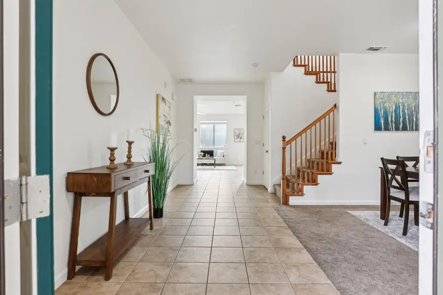 660 Bramblewood Avenue, Lathrop, CA 95330 - Image #2