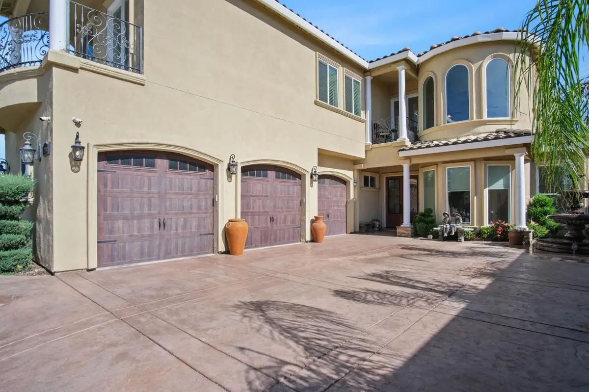 3205 Hillglen Avenue, Modesto, CA 95355 - #1