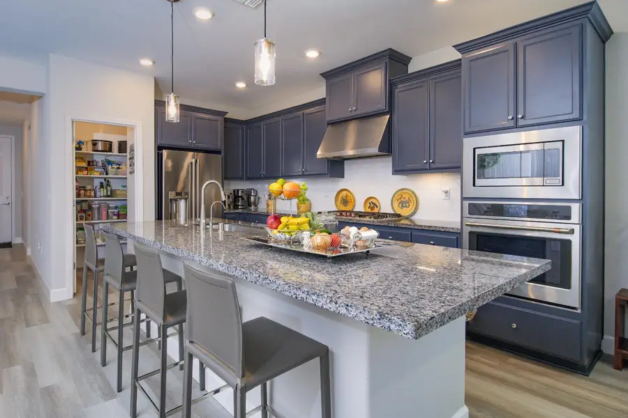 484 Pinehurst Street, Manteca, CA 95336 - #2