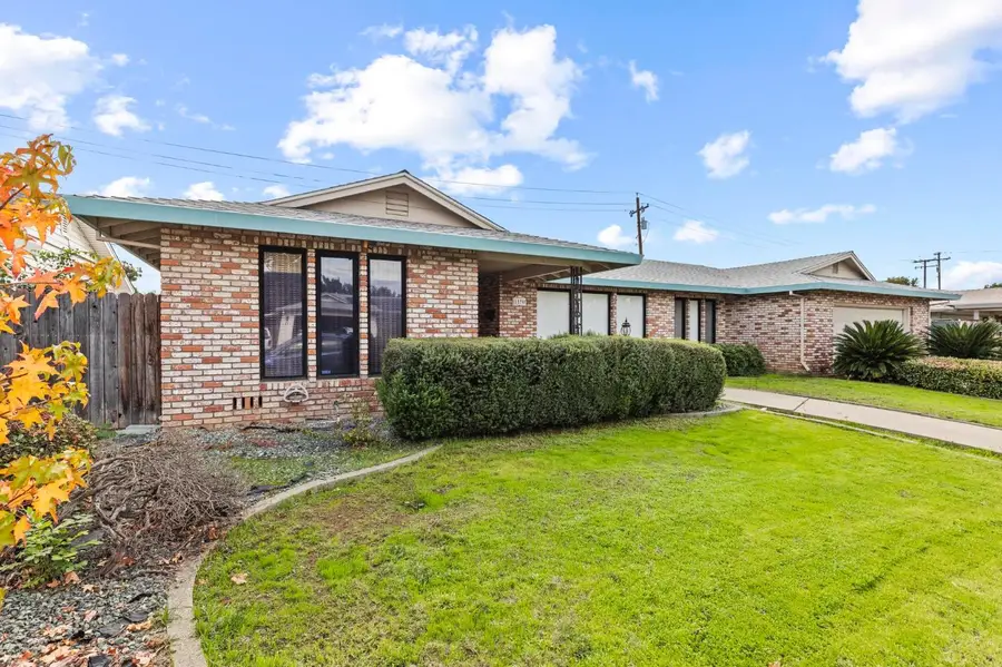 1570 Valley View Drive, Yuba City, CA 95993 - Image #2