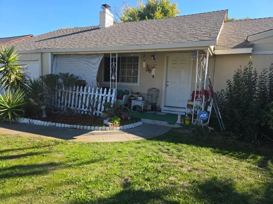 7051 Demaret Drive, Sacramento, CA 95822 - Image #3