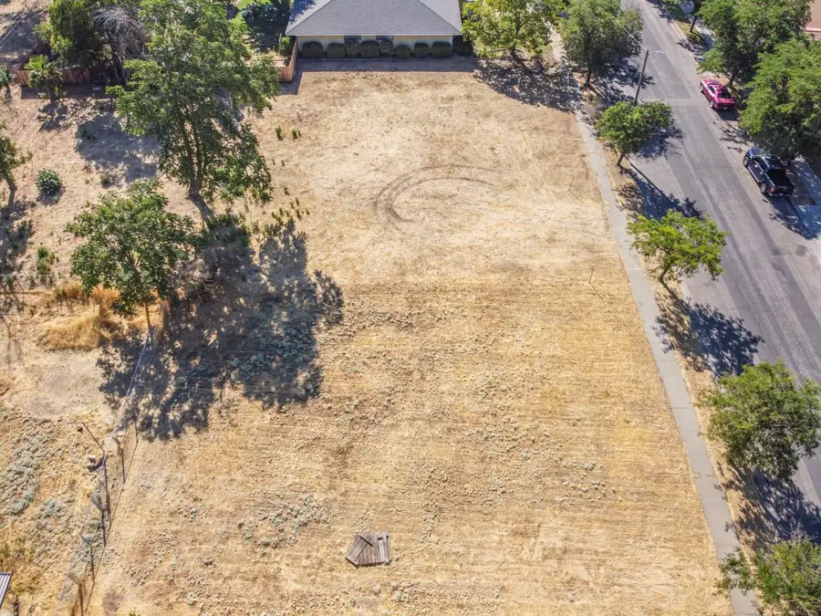 835 W 10th Street, Merced, CA 95341 - Image #3