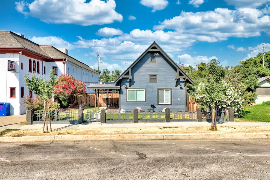 131 5th Street, Gustine, CA 95322 - Image #2