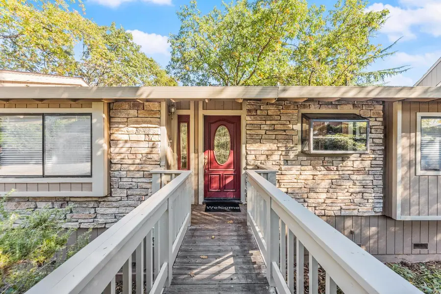 18330 Hummingbird Drive, Penn Valley, CA 95946 - Image #3