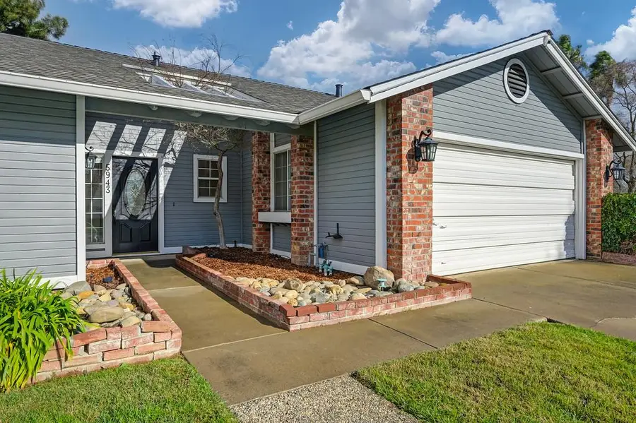 5943 Laguna Villa Way, Elk Grove, CA 95758 - Image #2