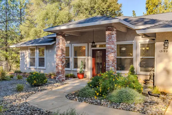 12199 Jackson Pines Drive, Jackson, CA 95642