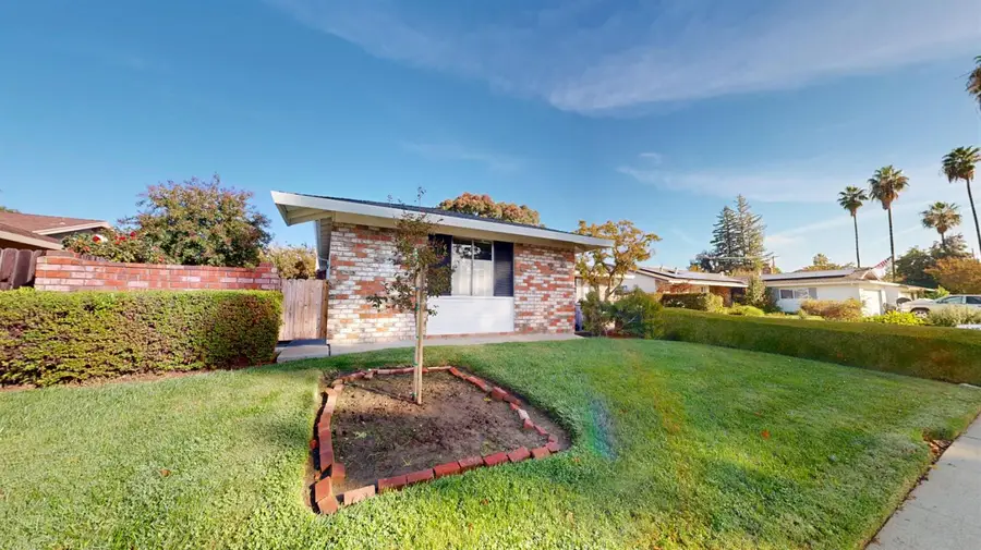 1381 Peach Tree Lane, Yuba City, CA 95993 - Image #2