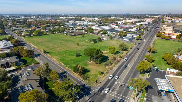 7270 Stockton Boulevard, Sacramento, CA 95823