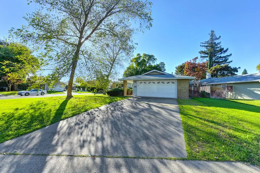3338 Eisenhower Drive, Sacramento, CA 95826 - Image #1