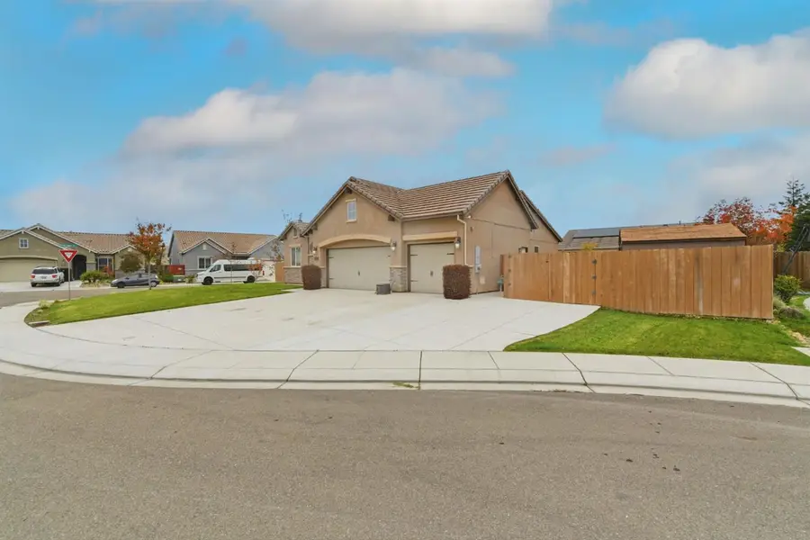 2532 Branden Place, Manteca, CA 95337 - Image #2
