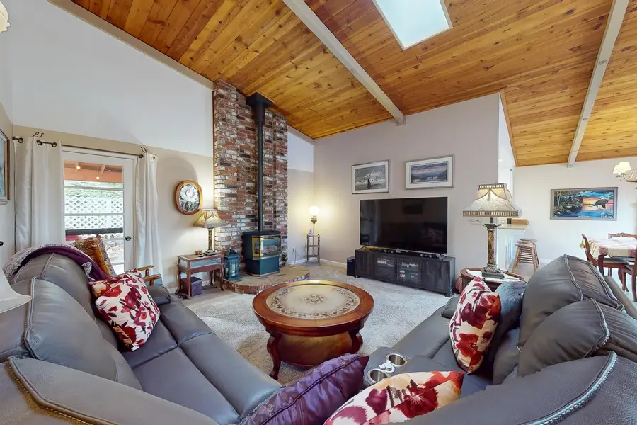 19056 Hummingbird Drive, Penn Valley, CA 95946 - Image #2