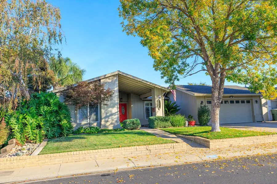 413 Redford Lane, Modesto, CA 95350 - Image #2