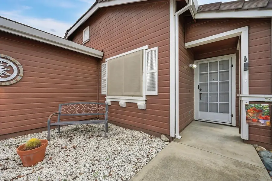 985 Hunter Lane, Woodland, CA 95776 - Image #2