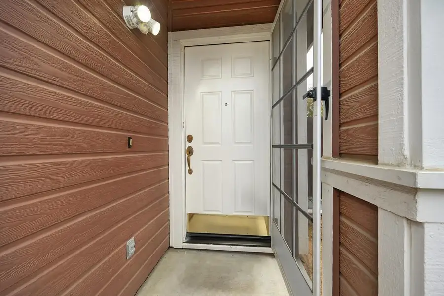 985 Hunter Lane, Woodland, CA 95776 - Image #3