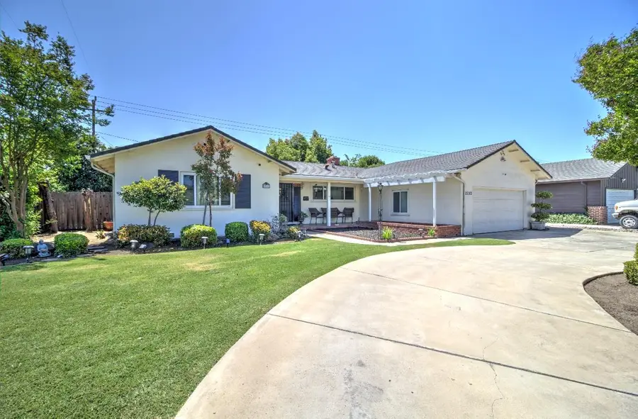 2252 W Benjamin Holt Drive, Stockton, CA 95207 - Image #2