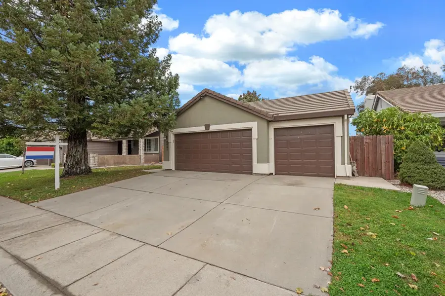 8851 Silverberry Avenue, Elk Grove, CA 95624 - Image #3