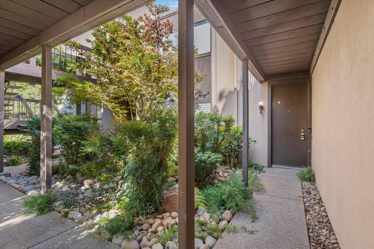 2241 Woodside Lane #4, Sacramento, CA 95825 - Image #1