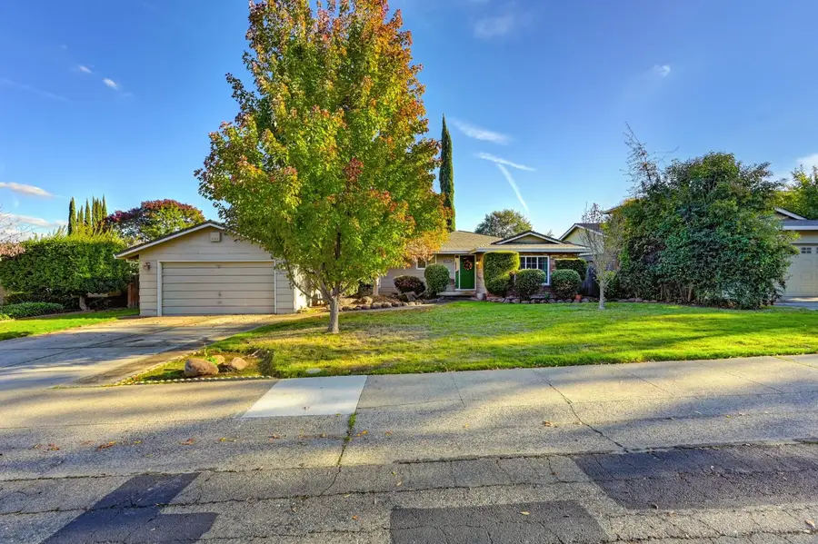 6430 Sandstone Street, Carmichael, CA 95608 - Image #2