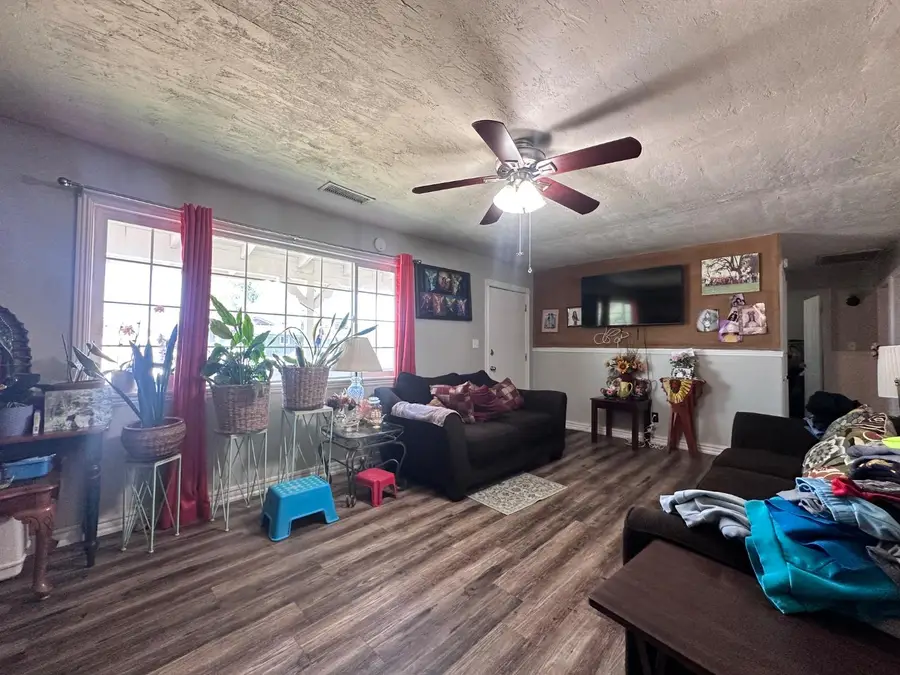 821 S Silva, Tulare, CA 93274 - Image #3