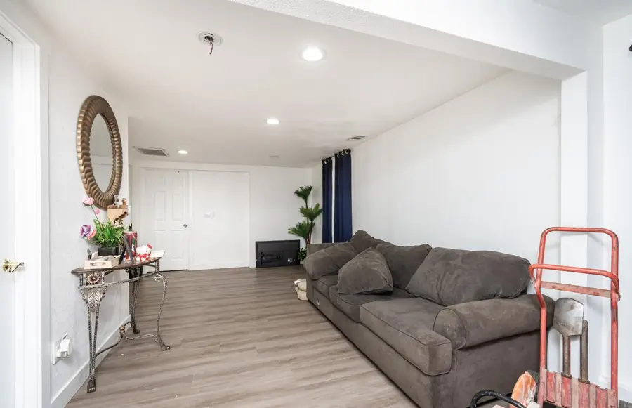 346 Silver Eagle Road, Sacramento, CA 95838 - Image #3