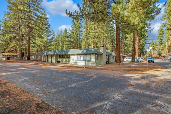 2975 Sacramento Avenue, South Lake Tahoe, CA 96150